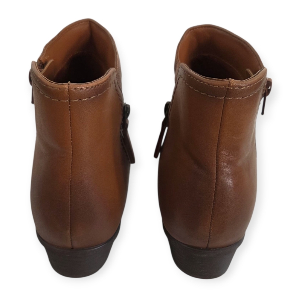 NWOT Women's Rockport Carly Booties - Picture 5 of 9